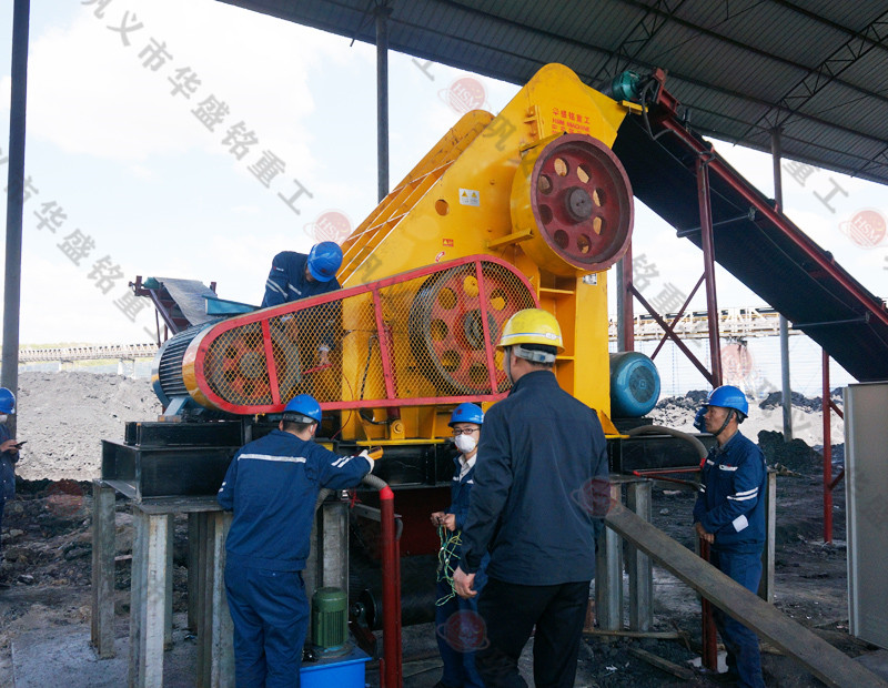 磚廠處理煤矸石頁巖適合用哪種粉碎機(jī)？多少錢一臺